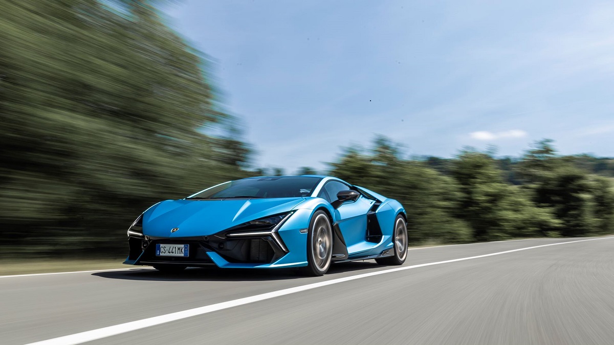 Lamborghini: New Hybrid Range Wins Global Accolades