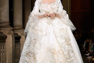 Vivienne Westwood shines at the Barcelona Bridal Night with an epic show